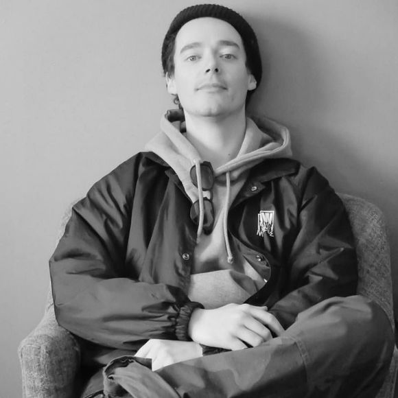 Meet your Posher, Frankie - Picture 1 of 1